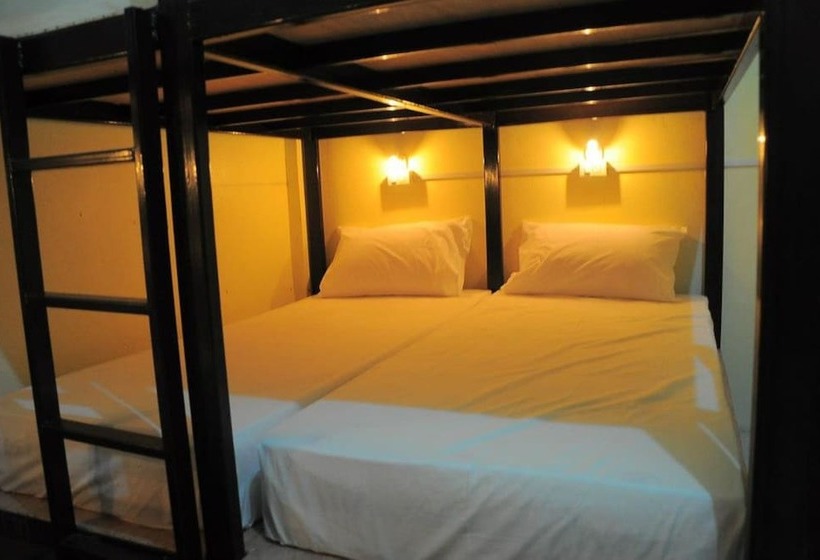 Кровать в Общей Комнате, Seventeen Hostel