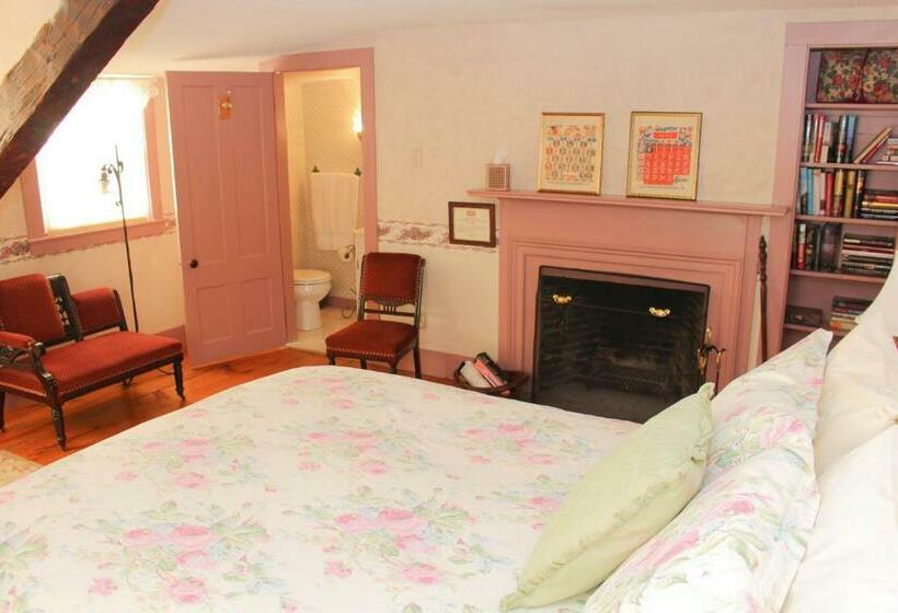 Номер Deluxe, The Nutmeg Inn