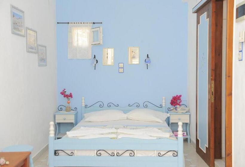 Family flat with sea view, Dora S Studios & Apartments