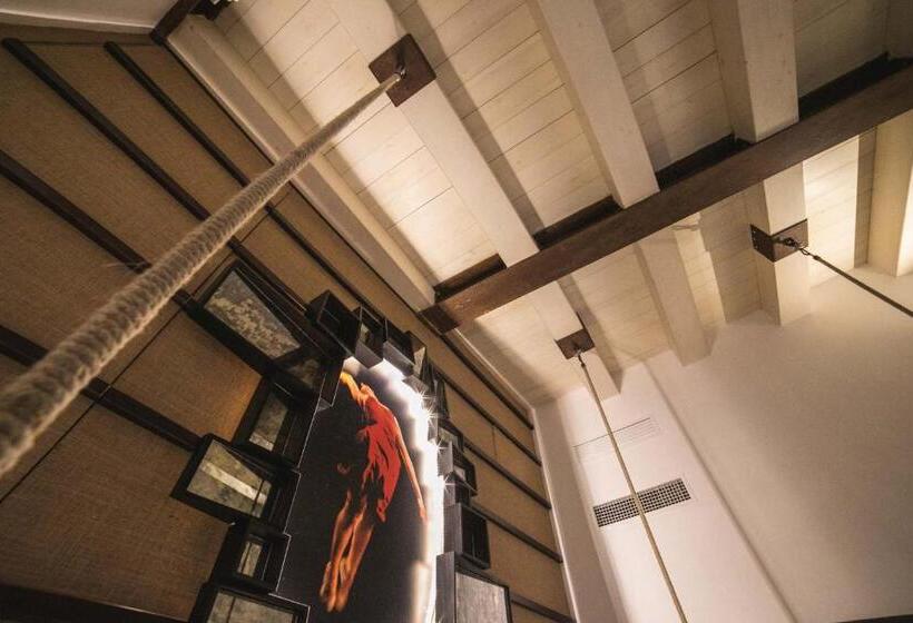 اتاق لوکس, Boutique Patio Del Posadero