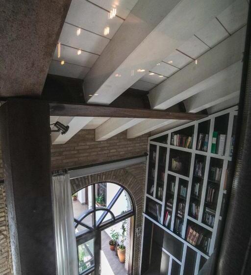 سوییت, Boutique Patio Del Posadero