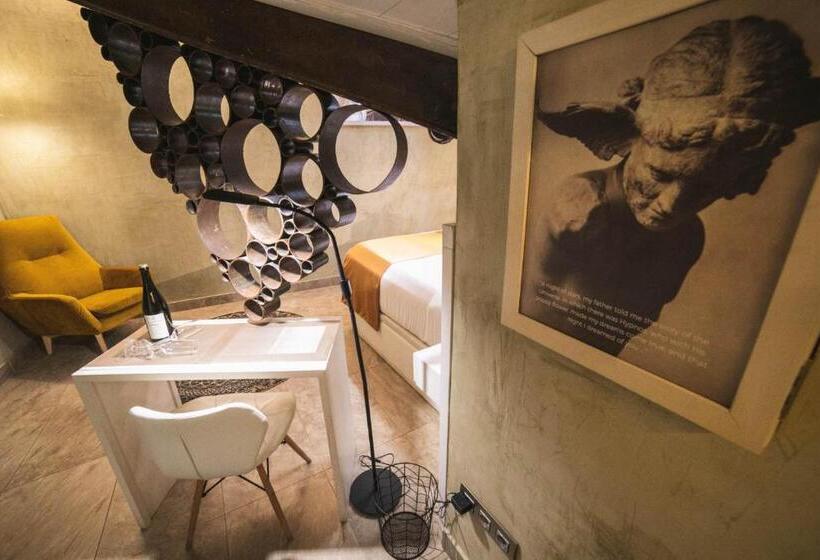 سوییت جونیور, Boutique Patio Del Posadero