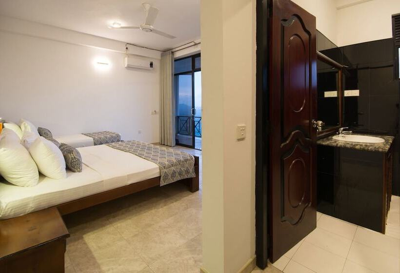 Pokój Deluxe Trzyosobowy, Ceyloni Panorama Resort