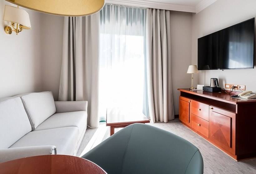 패밀리 스위트, Mediterranee Family Hotel & Spa