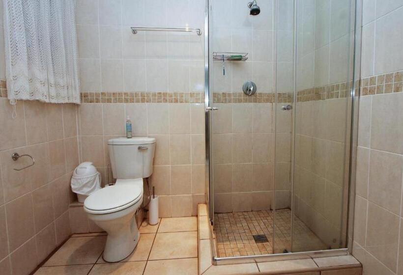 Семейный Номер, Kingston House B&b