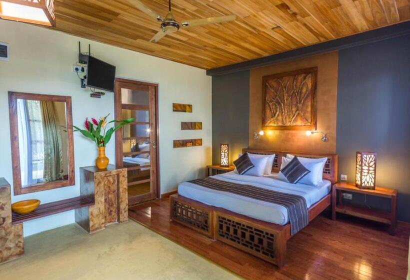 带山景的高级间, Yasmin Hill Longevity Resort   Former Galavilla Boutique Hotel & Spa