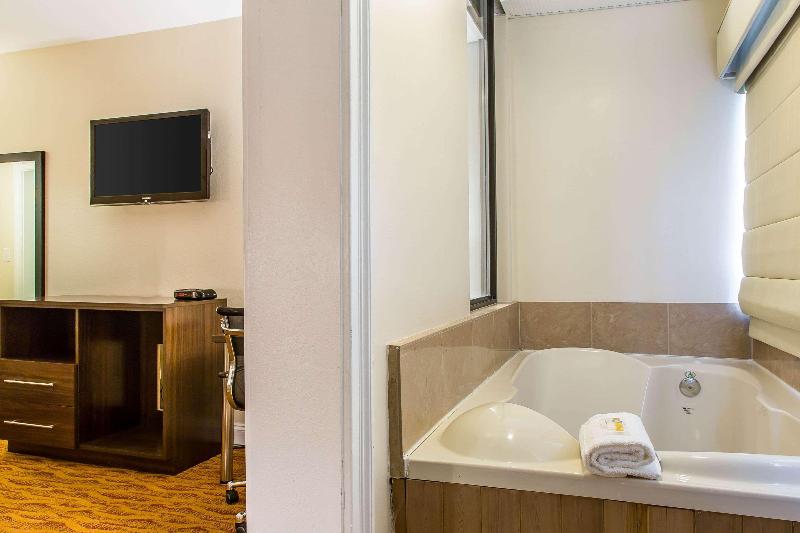 Номер Стандарт, Ibis Budget Lille Villeneuve D'ascq