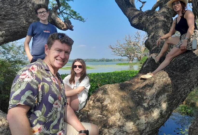 豪华三人间, Serenity Lake Resort Yala