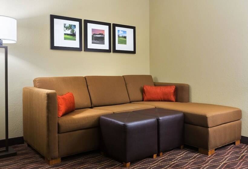 جناح, Comfort Suites Dubois