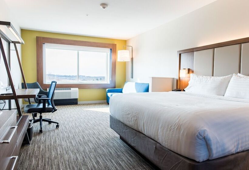 Люкс, Holiday Inn Express & Suites Madison, An Ihg