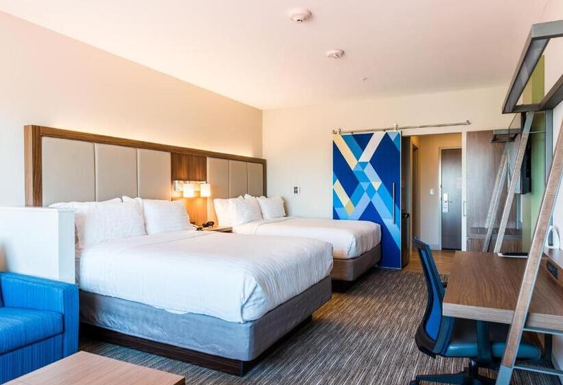 Номер Стандарт, Holiday Inn Express & Suites Madison, An Ihg