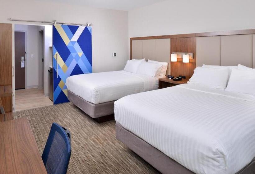 Номер Стандарт Адаптированный для Инвалидов, Holiday Inn Express & Suites Madison, An Ihg