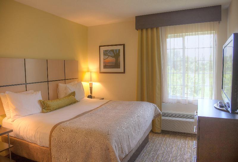 Люкс Кровать Кинг, Holiday Inn Express & Suites Terrace, An Ihg