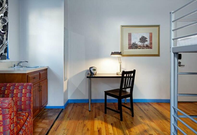 共用房间的床, Central Park West Hostel