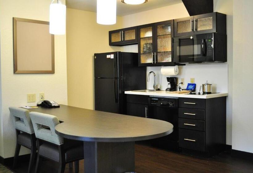 Люкс Кровать Кинг, Candlewood Suites Bay City, An Ihg