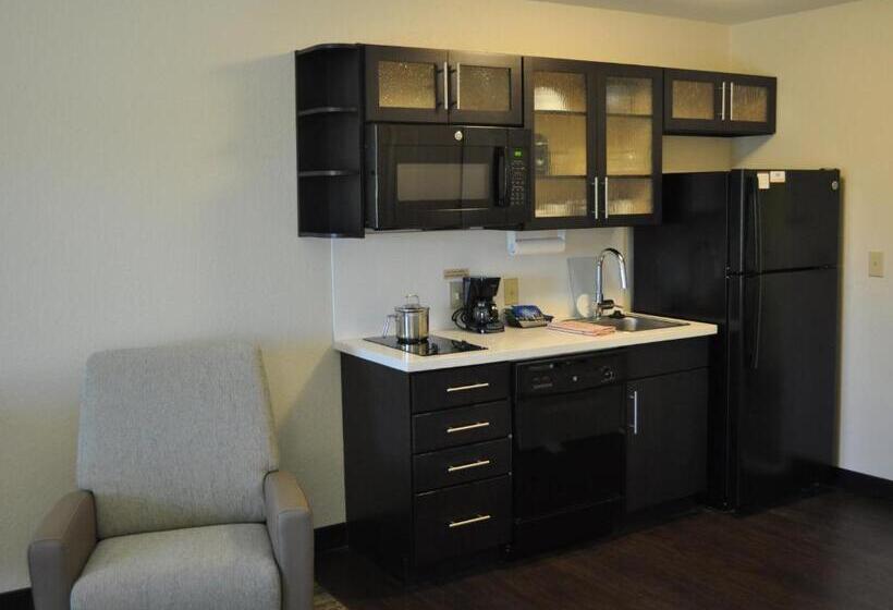 身障者適用スイートルーム, Candlewood Suites Bay City, An Ihg