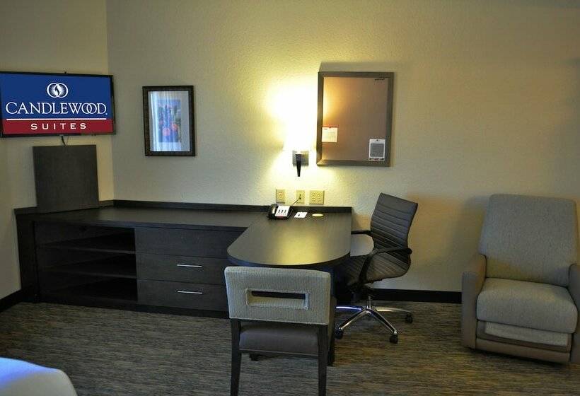 スタンダードスタジオ, Candlewood Suites Bay City, An Ihg