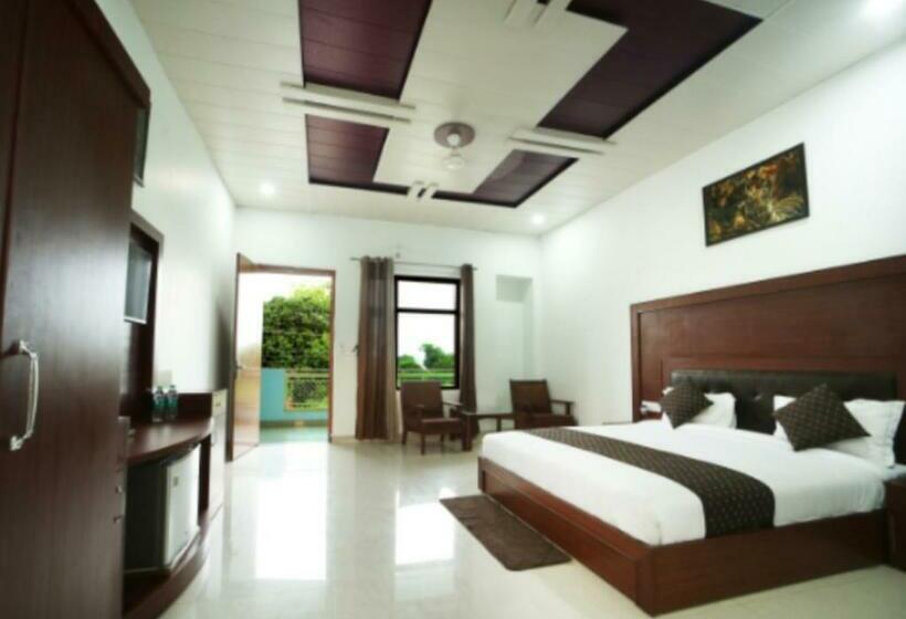 스탠다드 룸 킹사이즈 침대, Kuyal Corbett Resort