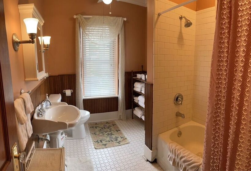 Апартаменты Deluxe 1 Спальня, South Broadway Manor B&b   Near Fallingwater, Ohiopyle State Park, Hiking & Biking Trails Gap