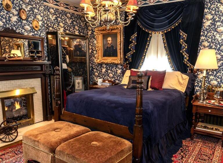 Люкс с гидромассажем, South Broadway Manor B&b   Near Fallingwater, Ohiopyle State Park, Hiking & Biking Trails Gap
