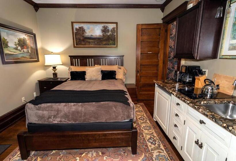 Номер Стандарт с Балконом, South Broadway Manor B&b   Near Fallingwater, Ohiopyle State Park, Hiking & Biking Trails Gap