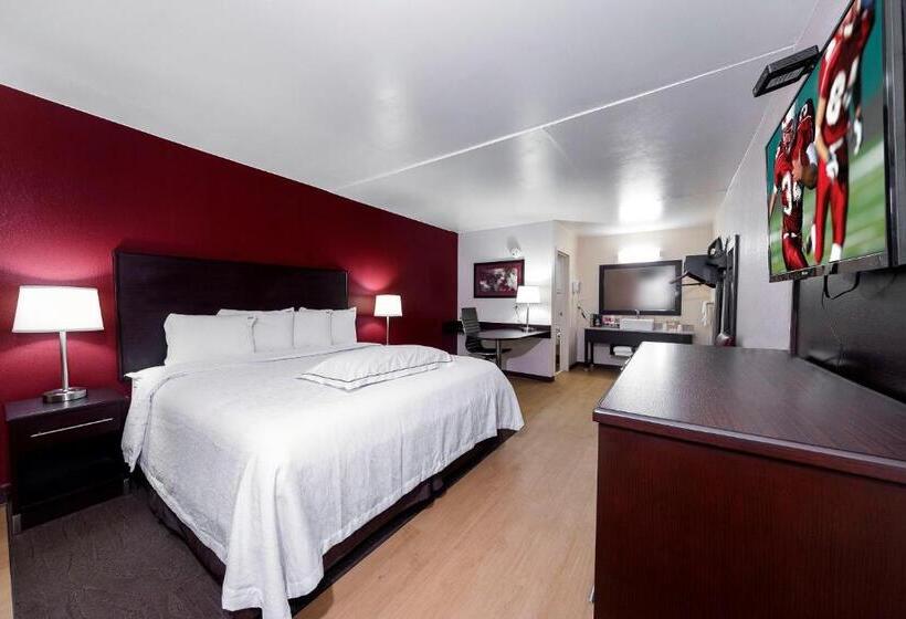 プレミアムルーム, Red Roof Inn Plus+ Huntsville – Madison