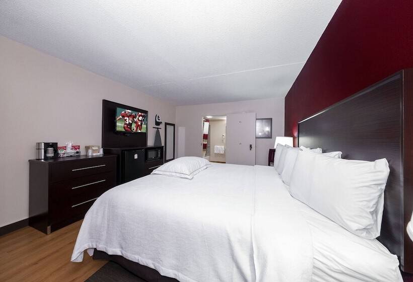 プレミアムルーム, Red Roof Inn Plus+ Huntsville – Madison