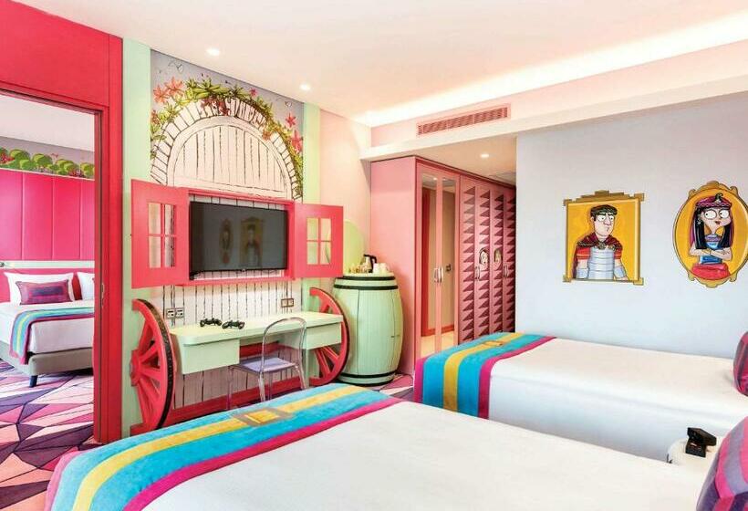 اتاق استاندارد تودرتو, The Land of Legends Kingdom Hotel