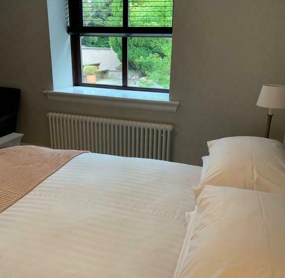 Номер Стандарт, Crawfield Grange