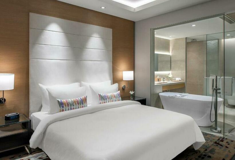 اتاق لوکس, Feathers  A Radha Hotel, Chennai