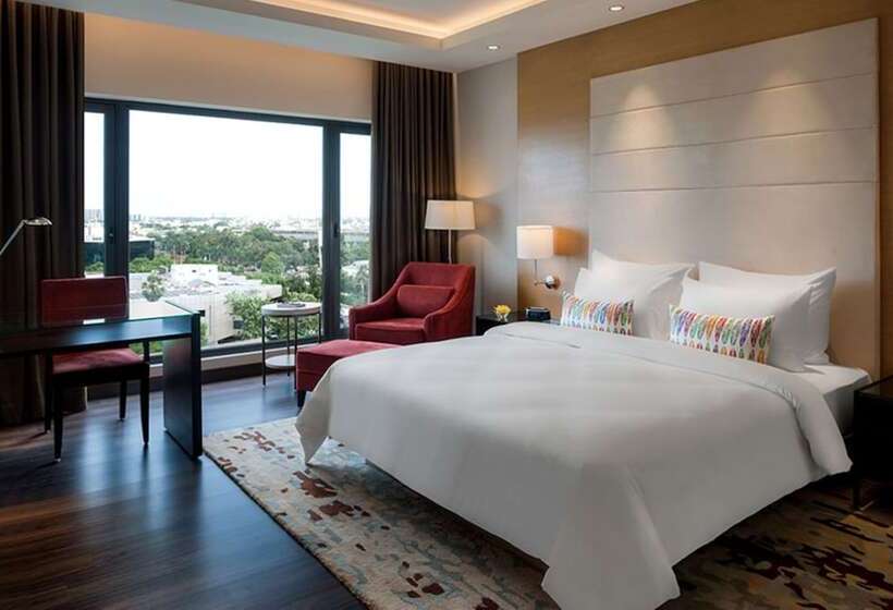 اتاق پرمیوم, Feathers  A Radha Hotel, Chennai