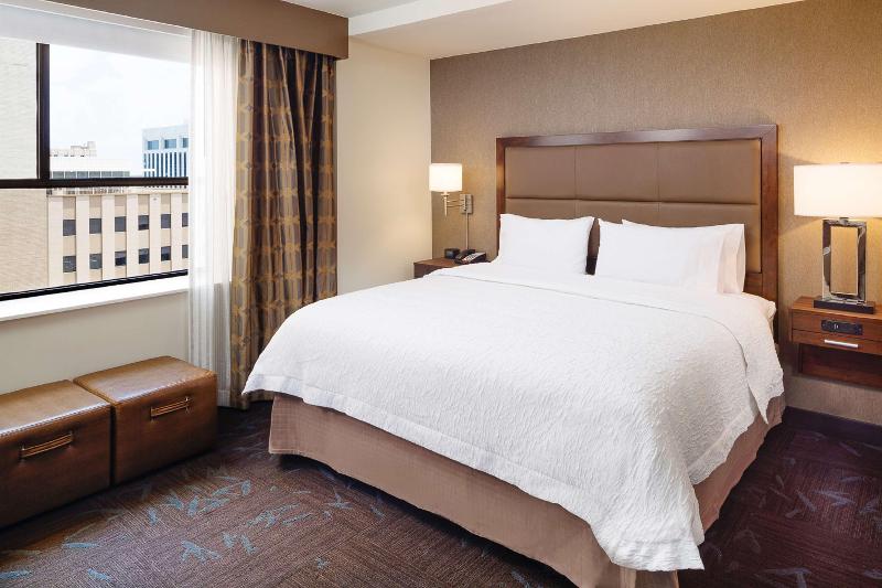חדר סטנדרט, Hampton Inn & Suites Dallas Downtown