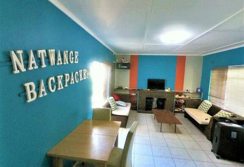 اتاق استاندارد با سرویس بهداشتی مشترک, Natwange Backpackers