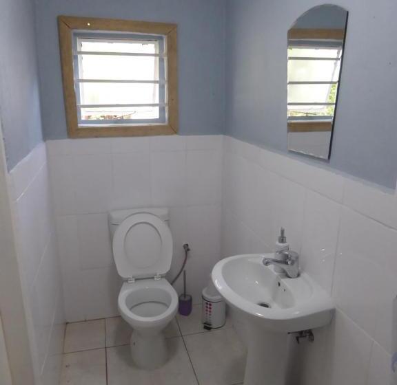 اتاق استاندارد, Natwange Backpackers