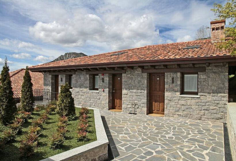 Полулюкс Одноместный с Террасой, Puebloastur Eco Resort Hotel & Spa