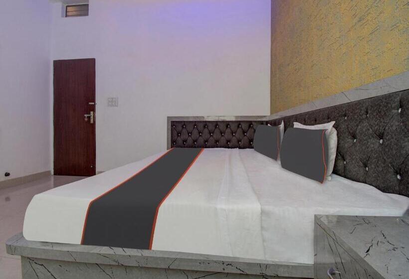 三人经典房间, Collection O Rj14 Hotel Sanwariya & Resturant