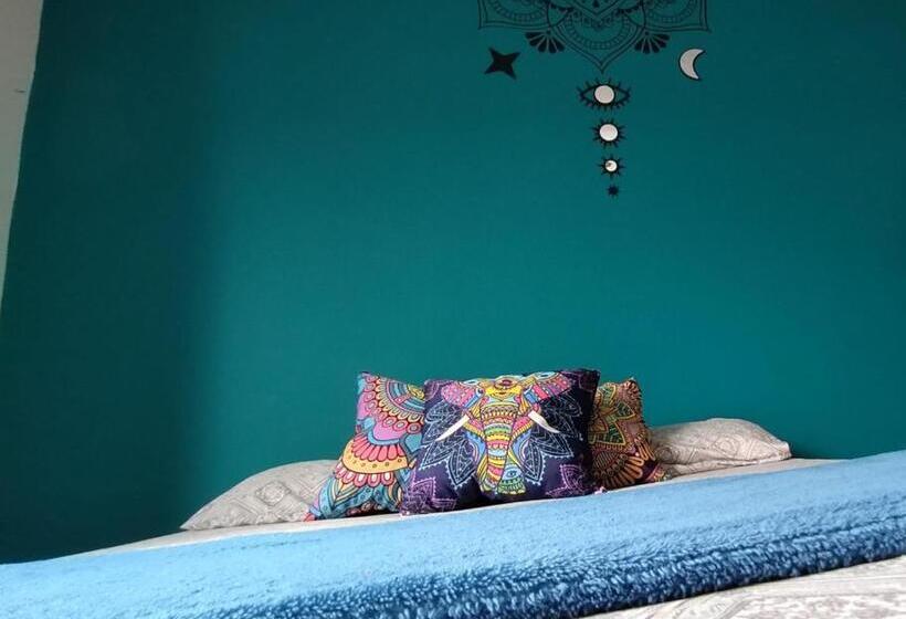 스위트, Mandallah Hostel