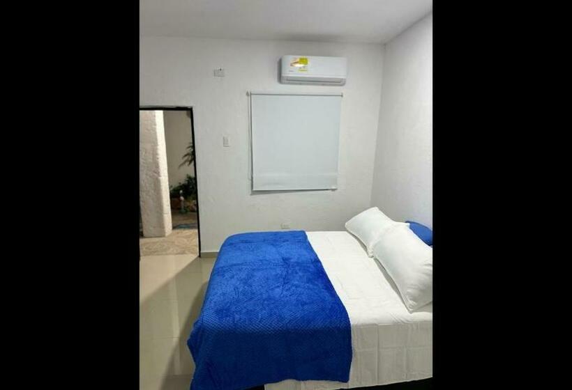 Номер Стандарт Трехместный, Room In Lodge   Tr A3d Hostel Room Near Castillo San Felipe With Pool And Wifi