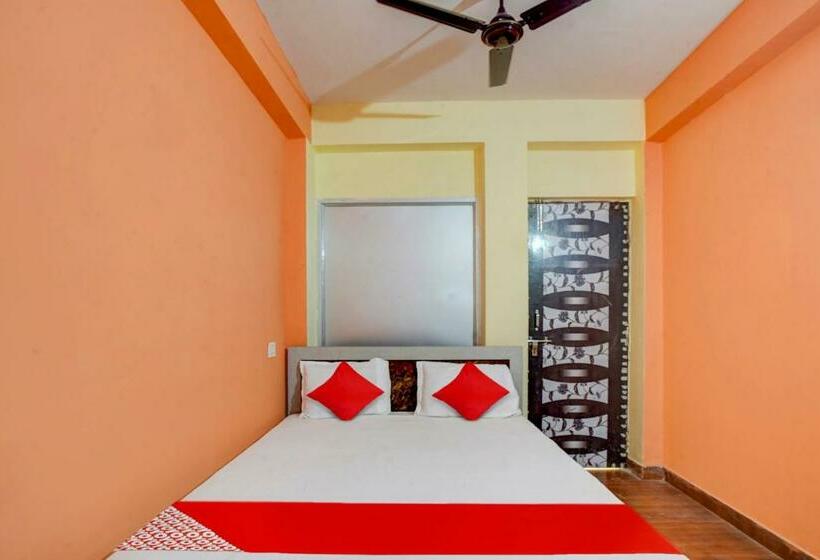 اتاق کلاسیک سه تخته, Oyo Flagship 81323  Kashyap Stay
