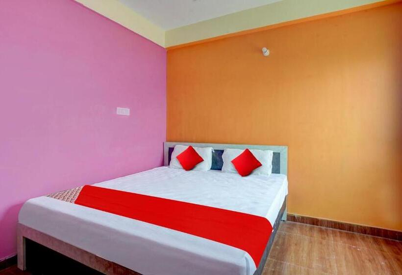اتاق کلاسیک سه تخته, Oyo Flagship 81323  Kashyap Stay