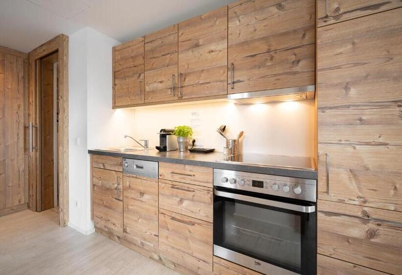 Апартаменты 1 Спальня, Snooze Apartments