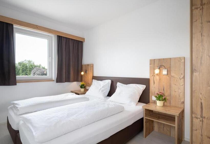 Апартаменты 1 Спальня, Snooze Apartments