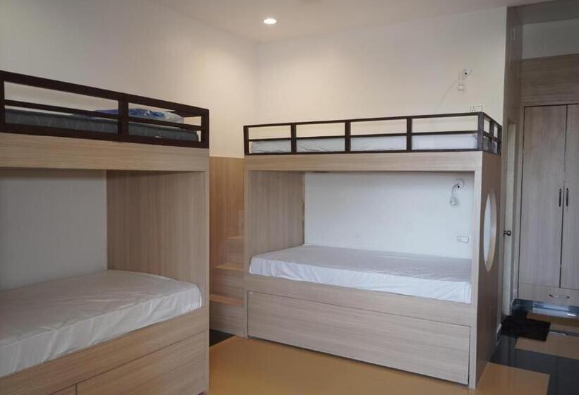 Четырехместный Номер Стандарт, The Orchard House   A Boutique
