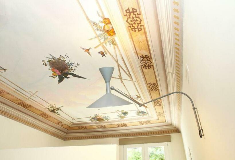 سوئیت جونیور با چشم‌انداز باغ, Versomare Room & Suite
