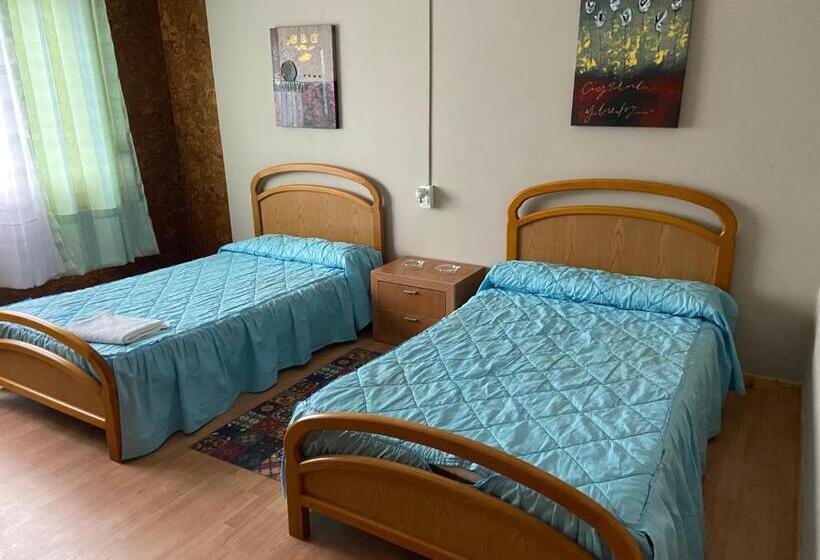 Номер Стандарт, Hospedaje Franxu