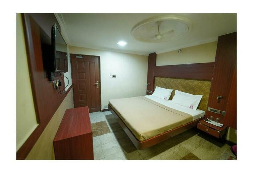 标准单人间, Everest Park Residency