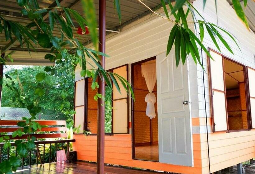 Семейный Номер, Phonphusang Utopia Farmstay