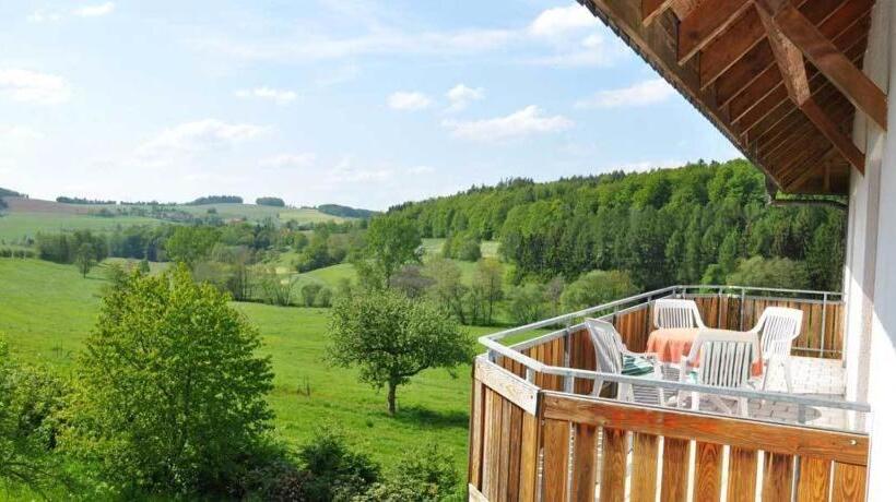 Номер Стандарт с Балконом, Rhön Hotel Sonnenhof   Restaurant & Café