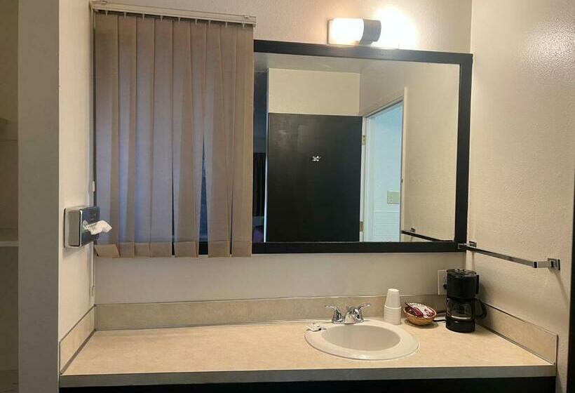 Стандартный Номер Кровать Кинг, Central Motel