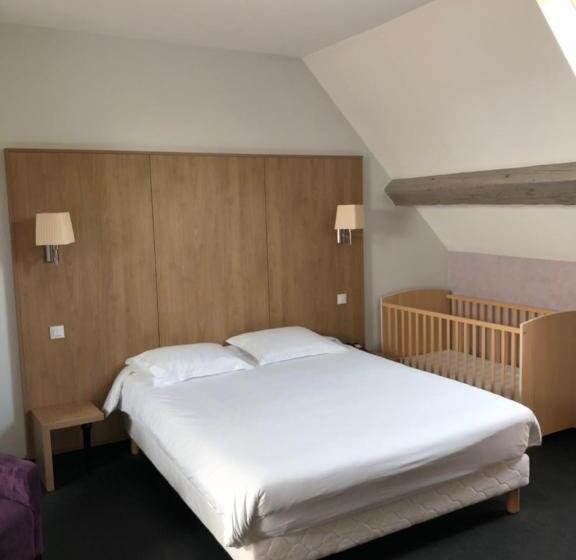 Четырехместный Номер Классик, Logis L Hôtel D Arc
